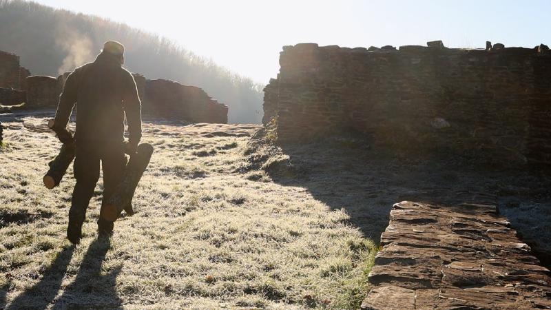 Morning at the castle wall