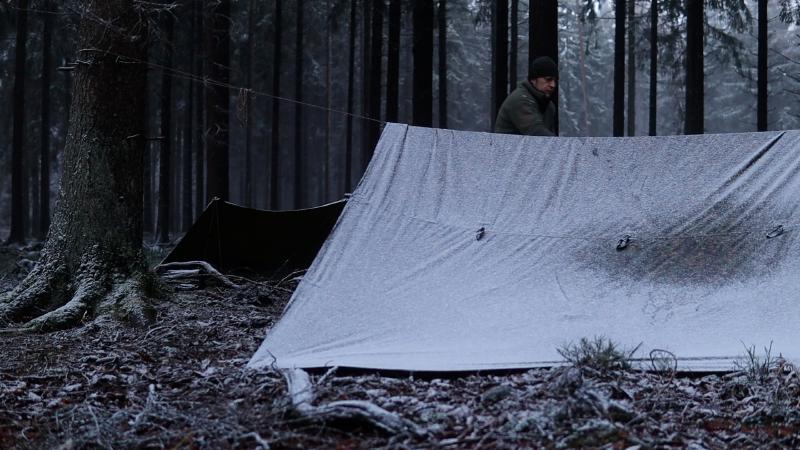 Das DD Tarp mit leichtem Schnee am Morgen